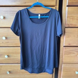 Lularoe Classic Black Women's T Shirt  Side XL GUC